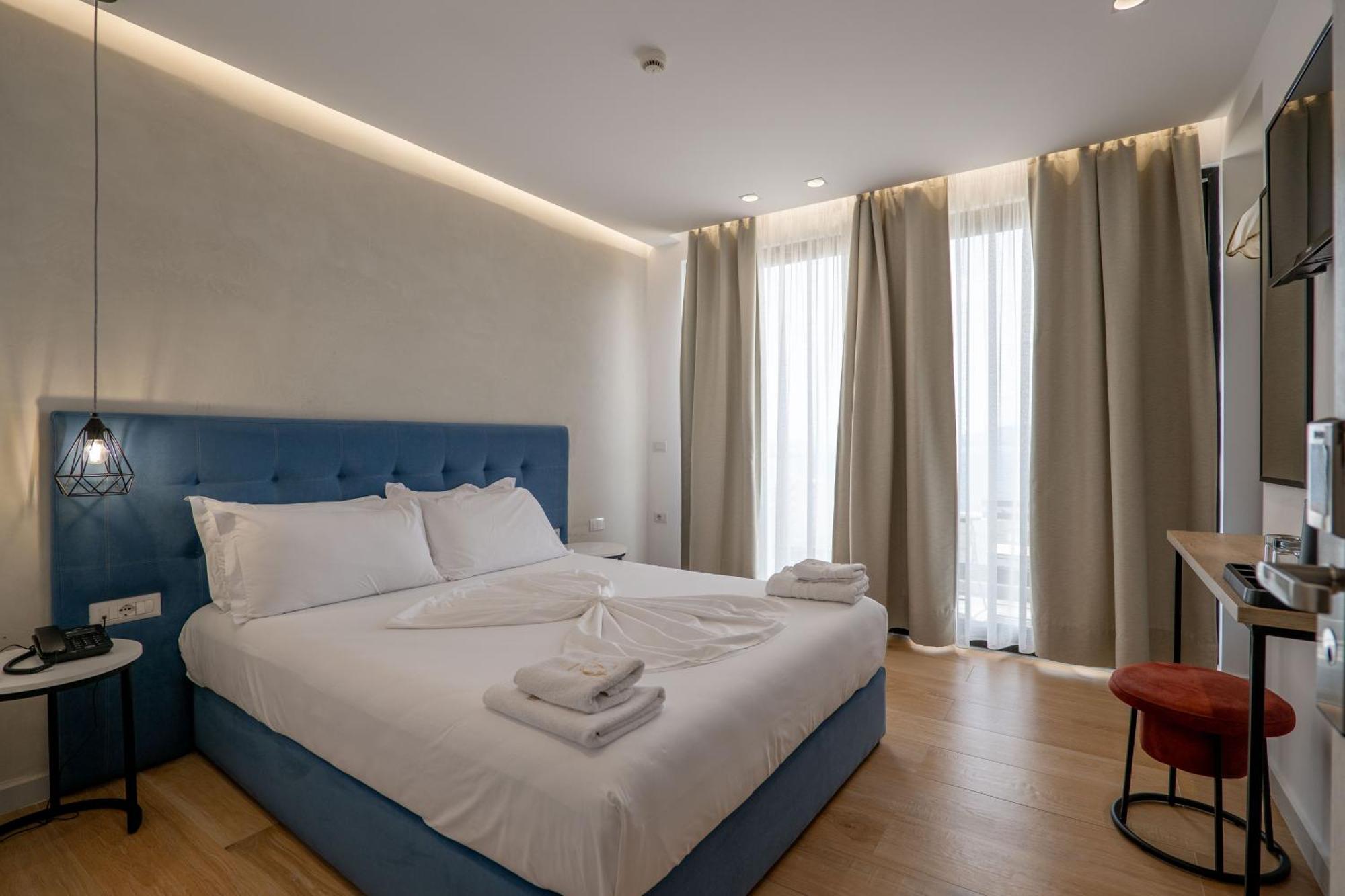Hotel Art 4*